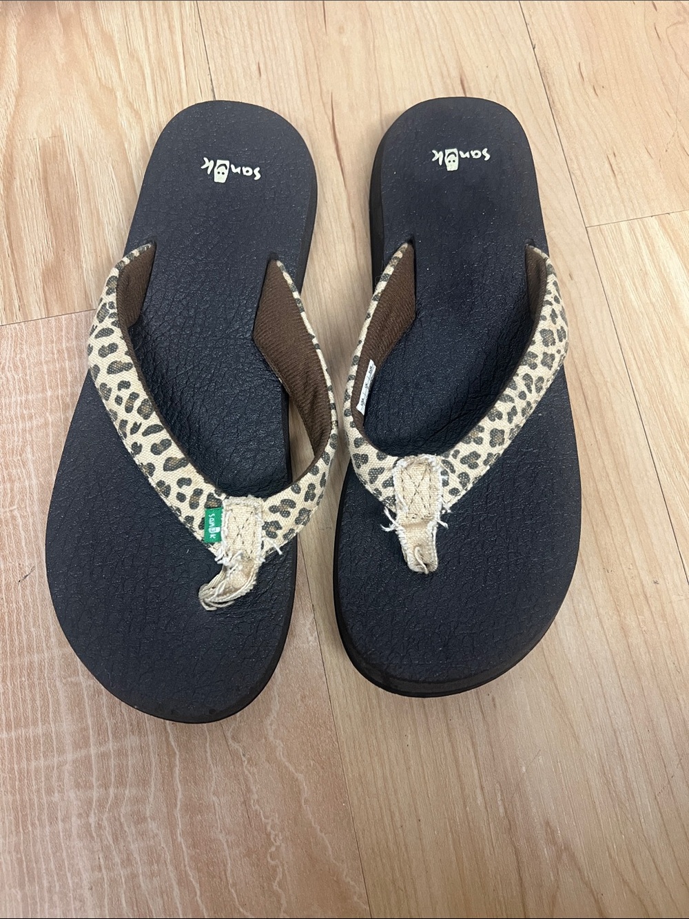 Sanuk Leopard-Print Flip Flops - Black Footbed
